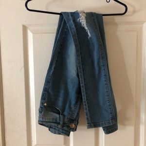 Distressed high waist jeans